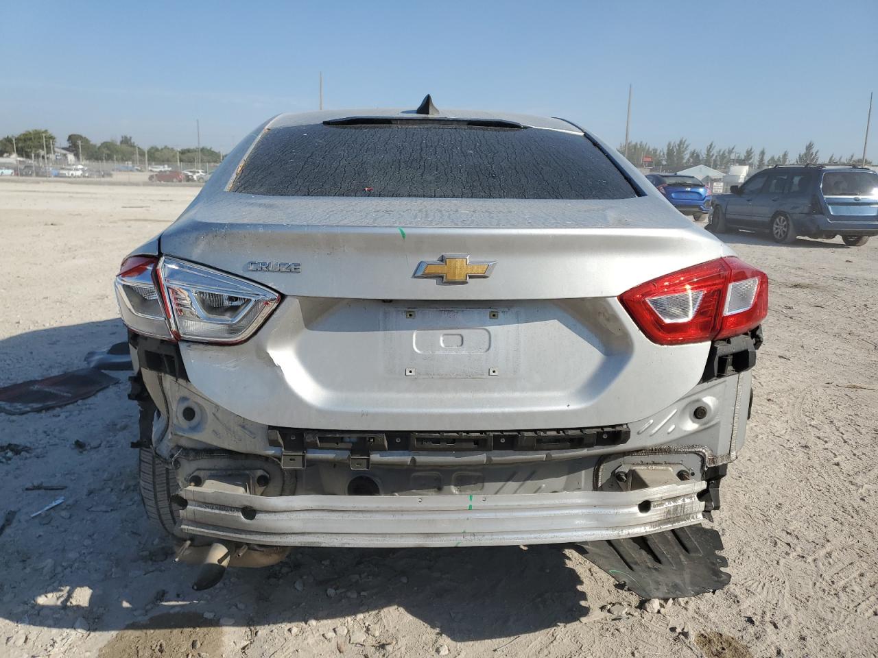 2017 Chevrolet Cruze - Image 6