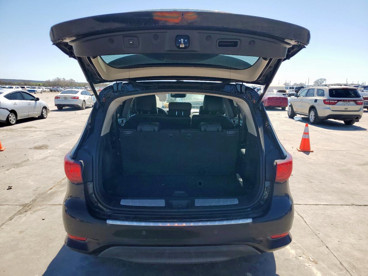 2017 Infiniti QX60 - Image 6