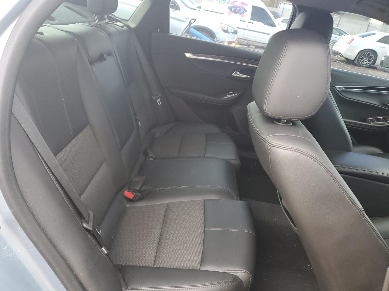2015 Chevrolet Impala - Image 10