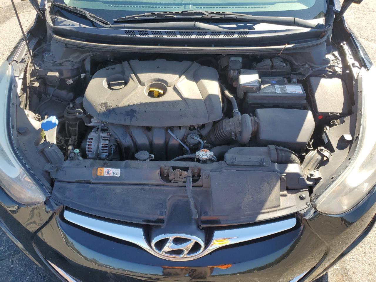 2016 Hyundai Elantra - Image 11