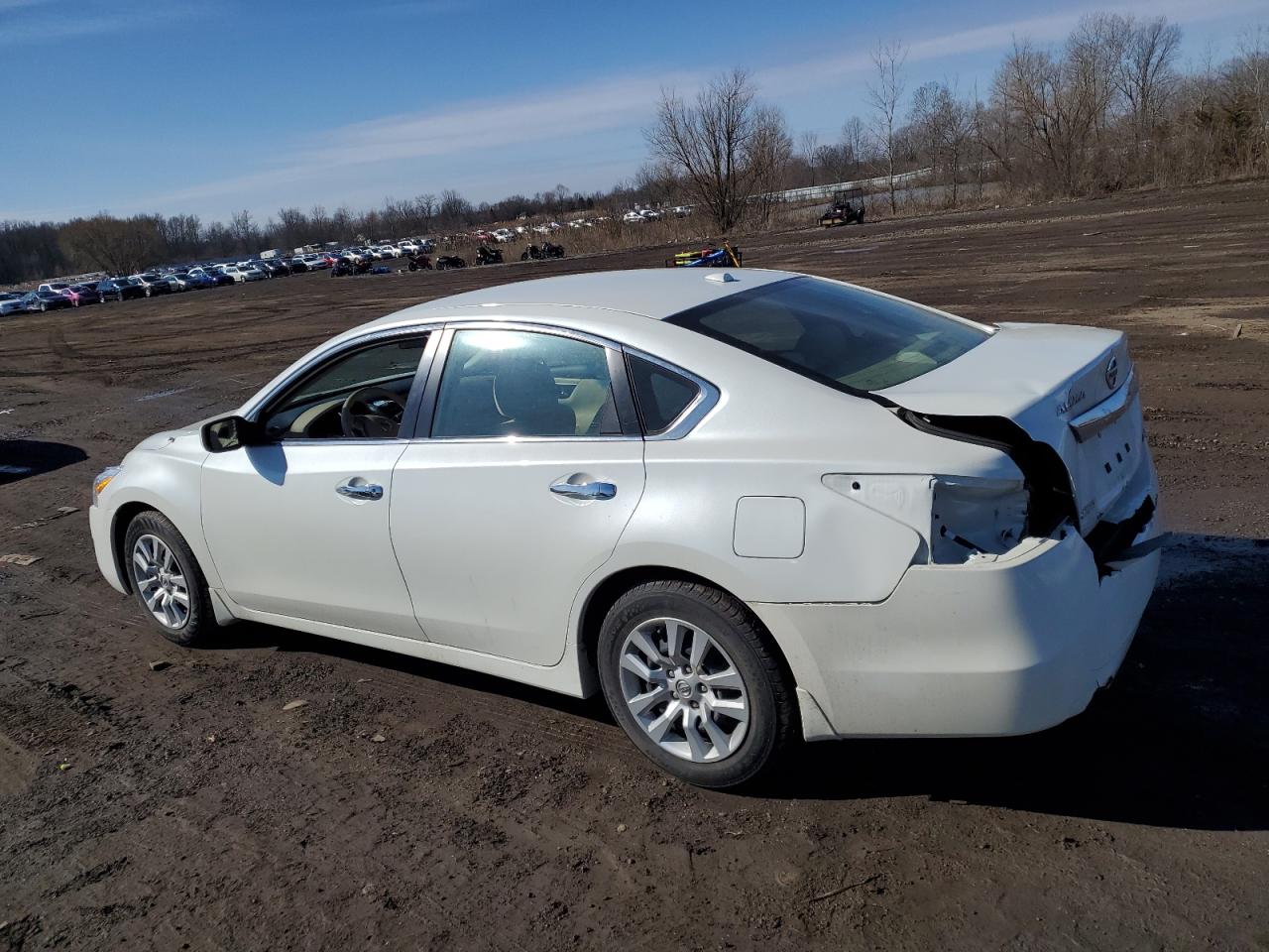 2014 Nissan Altima - Image 2
