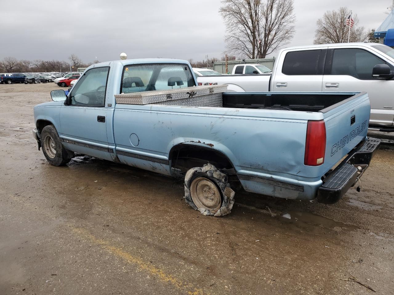 1992 Chevrolet GMT-400 - Image 2