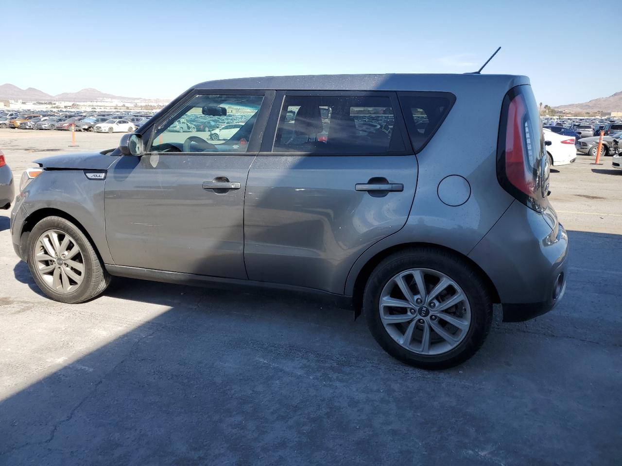 2017 Kia Soul - Image 2