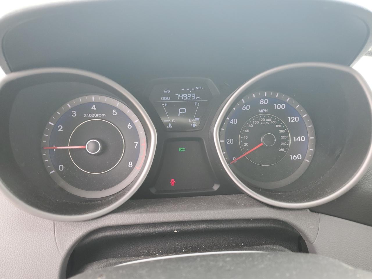 2013 Hyundai Elantra - Image 9
