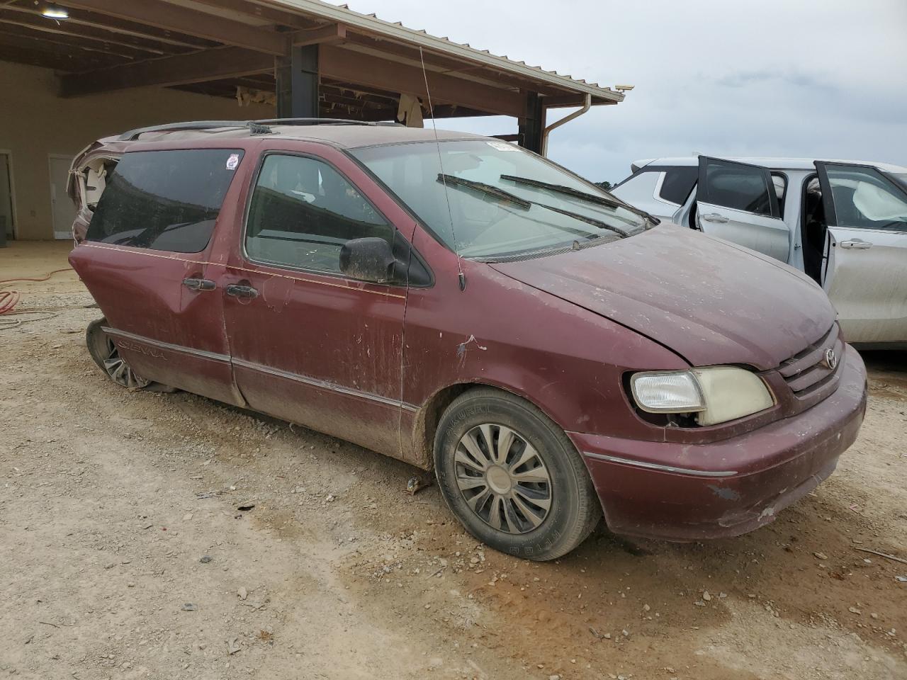 2002 Toyota Sienna - Image 4