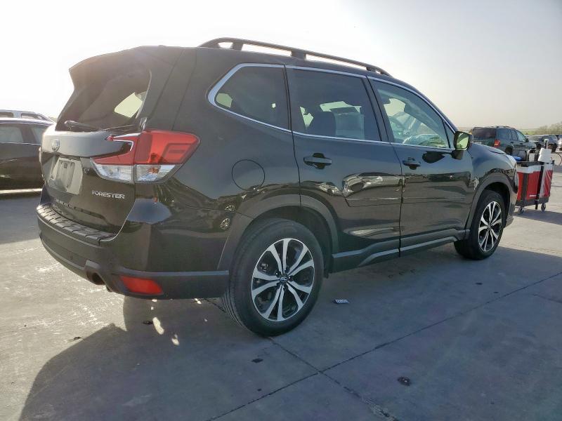  SUBARU FORESTER 2022 Czarny