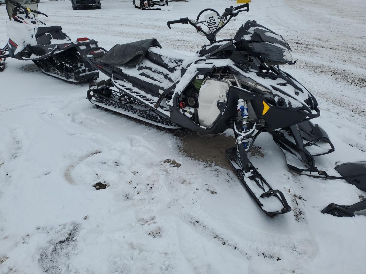 2022 Pola Rmk за продажба в Montreal-est, QC - Front End