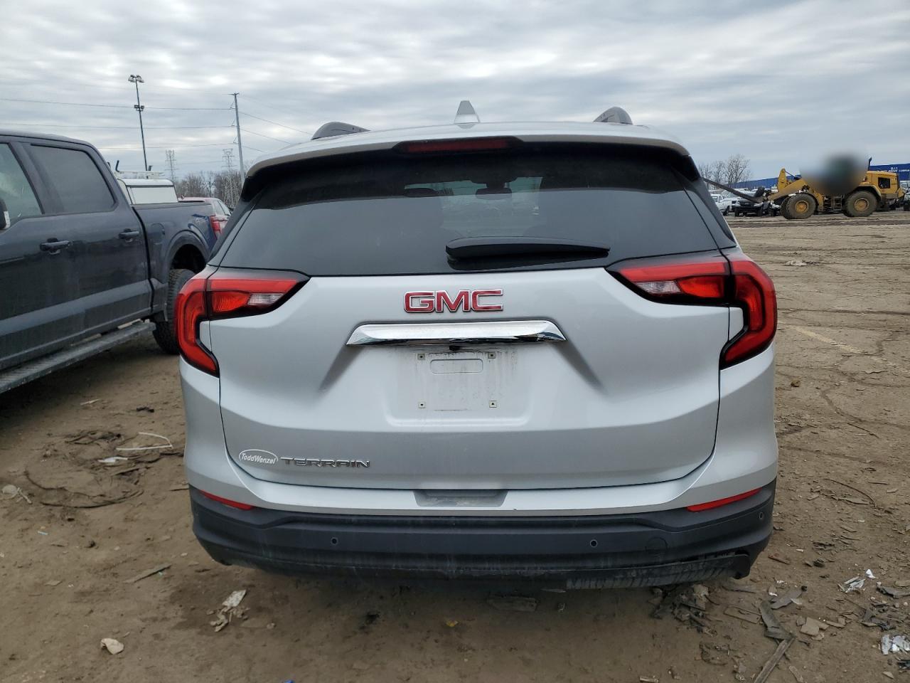 2020 GMC Terrain - Image 6
