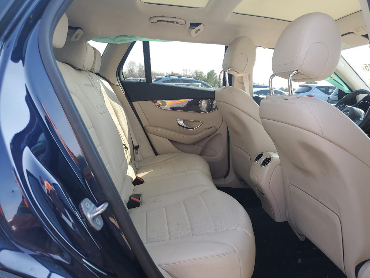 2019 Mercedes-Benz GLC - Image 12