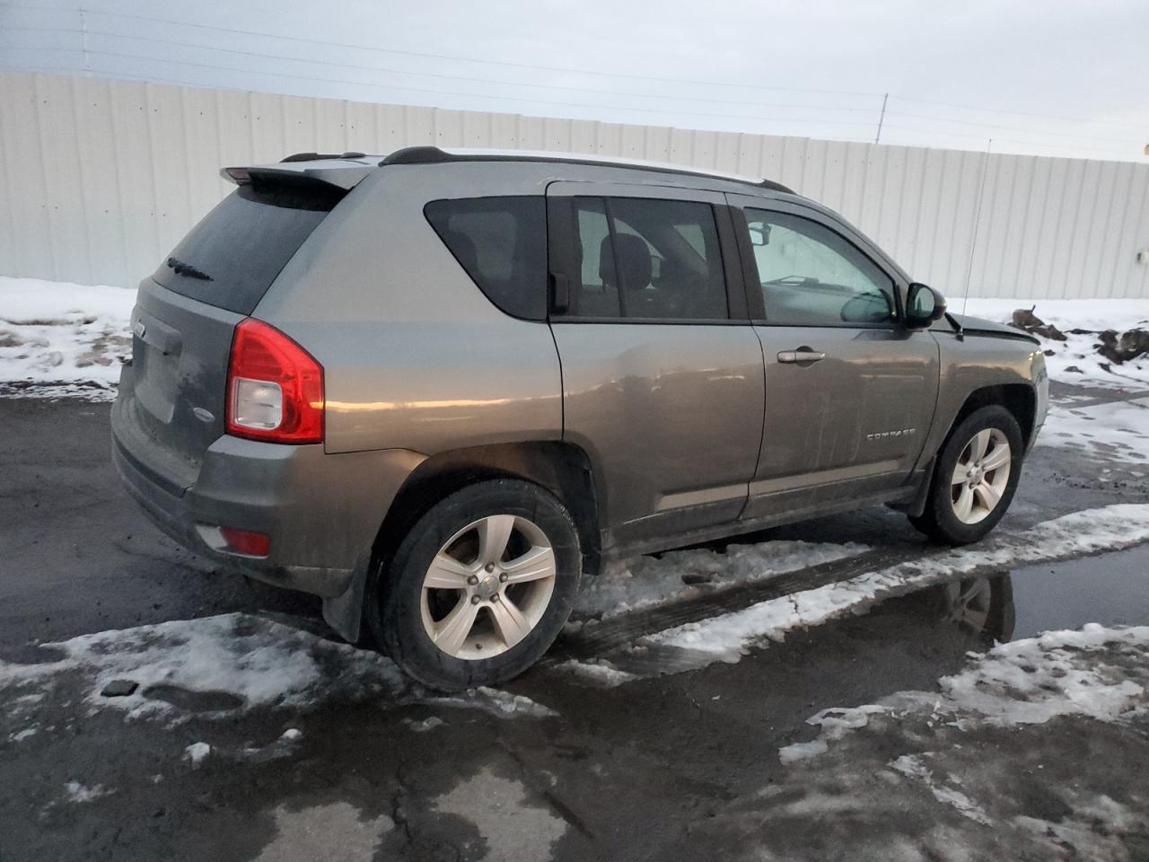2013 Jeep Compass - Image 3