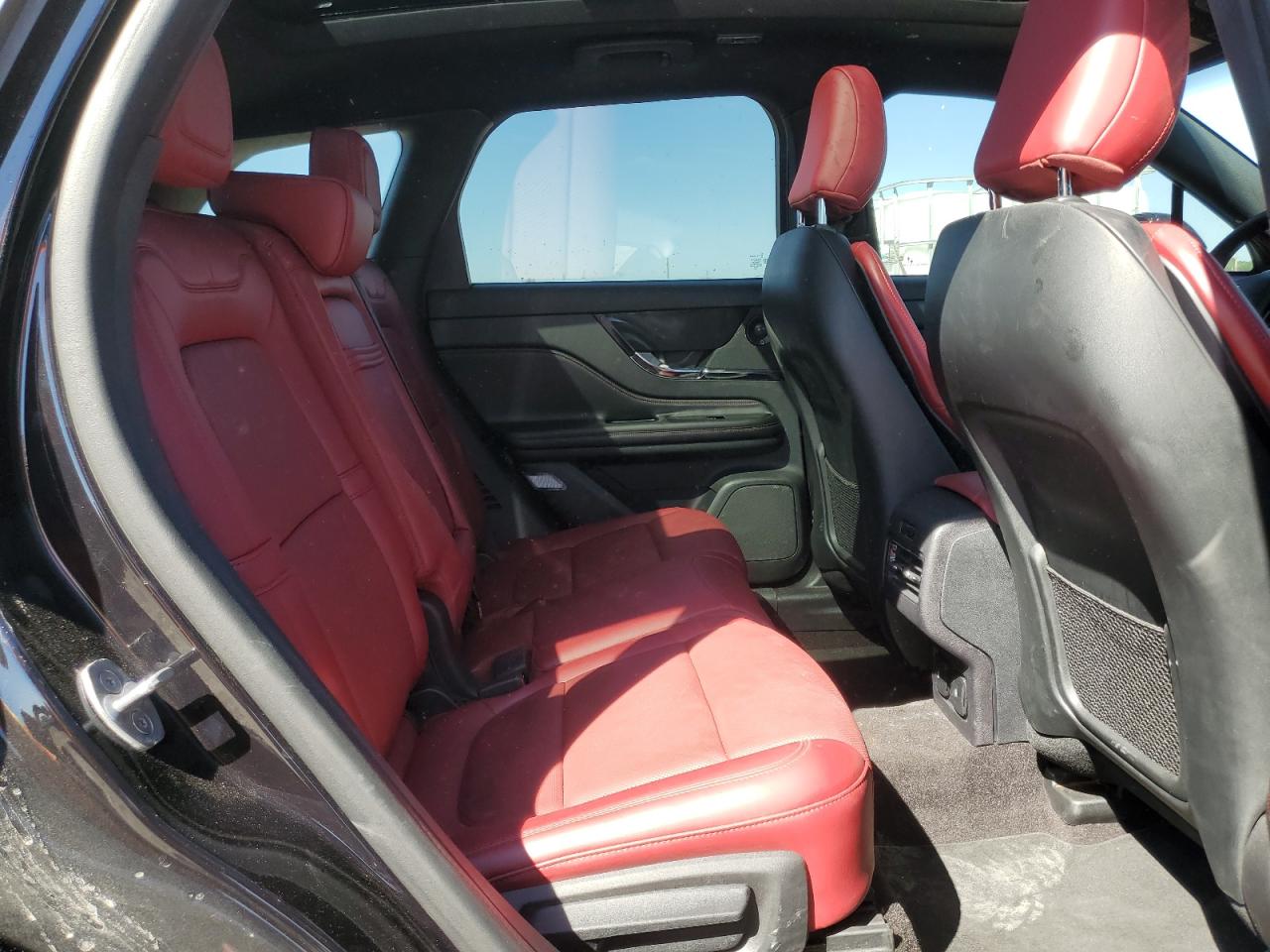 2015 Chevrolet Traverse - Image 11