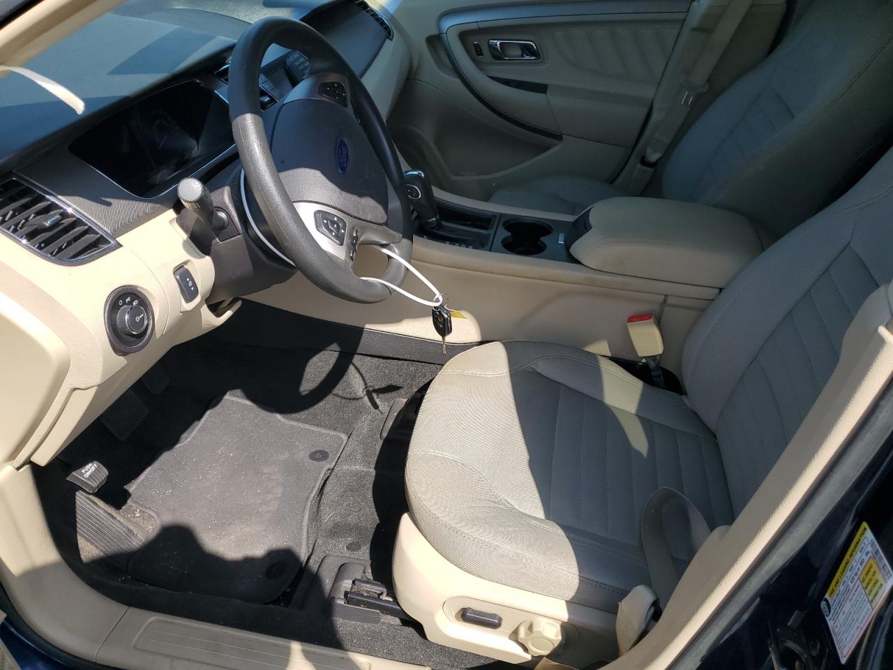 2016 Ford Taurus - Image 7