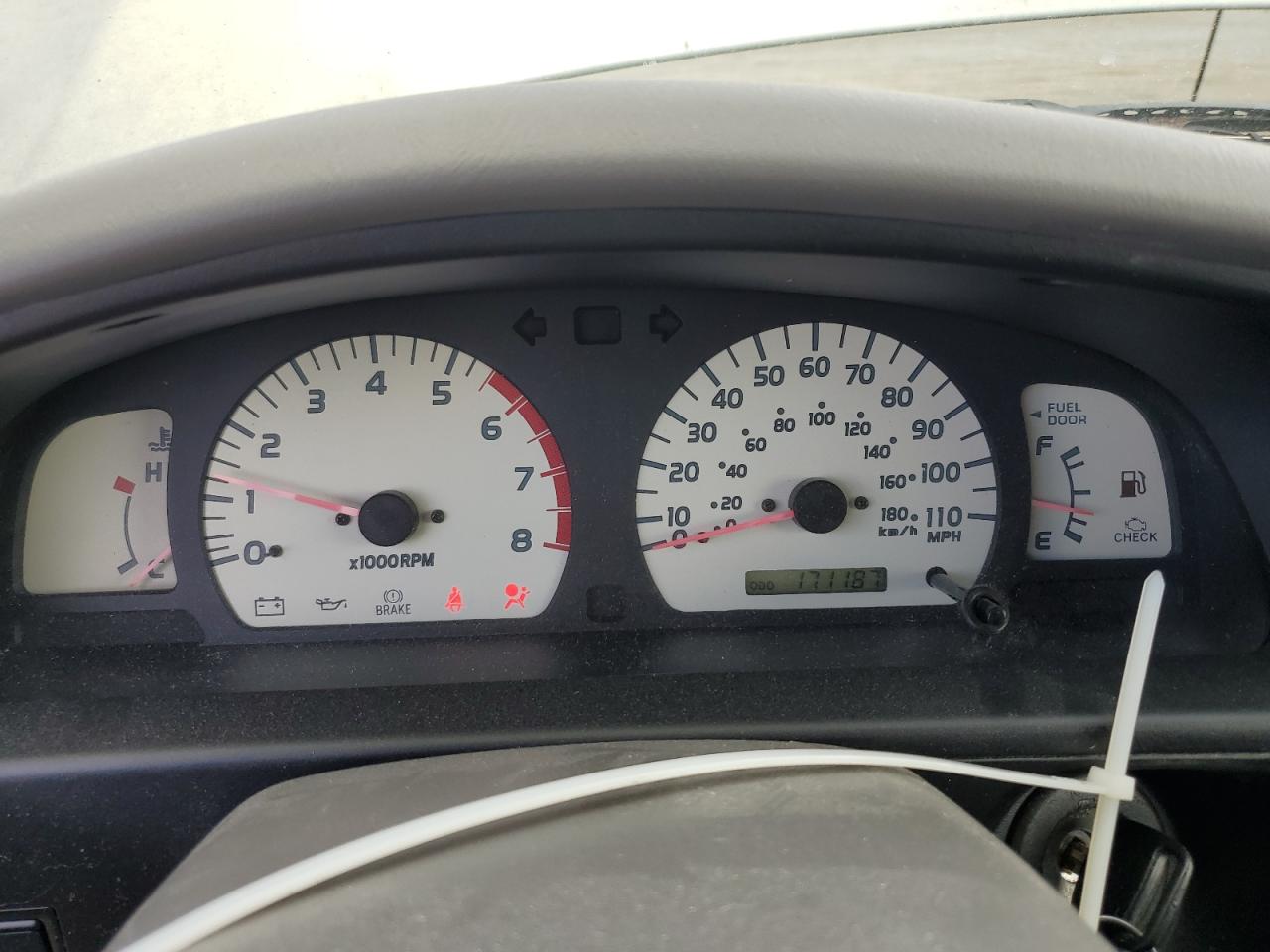 2004 Toyota Tacoma - Image 9