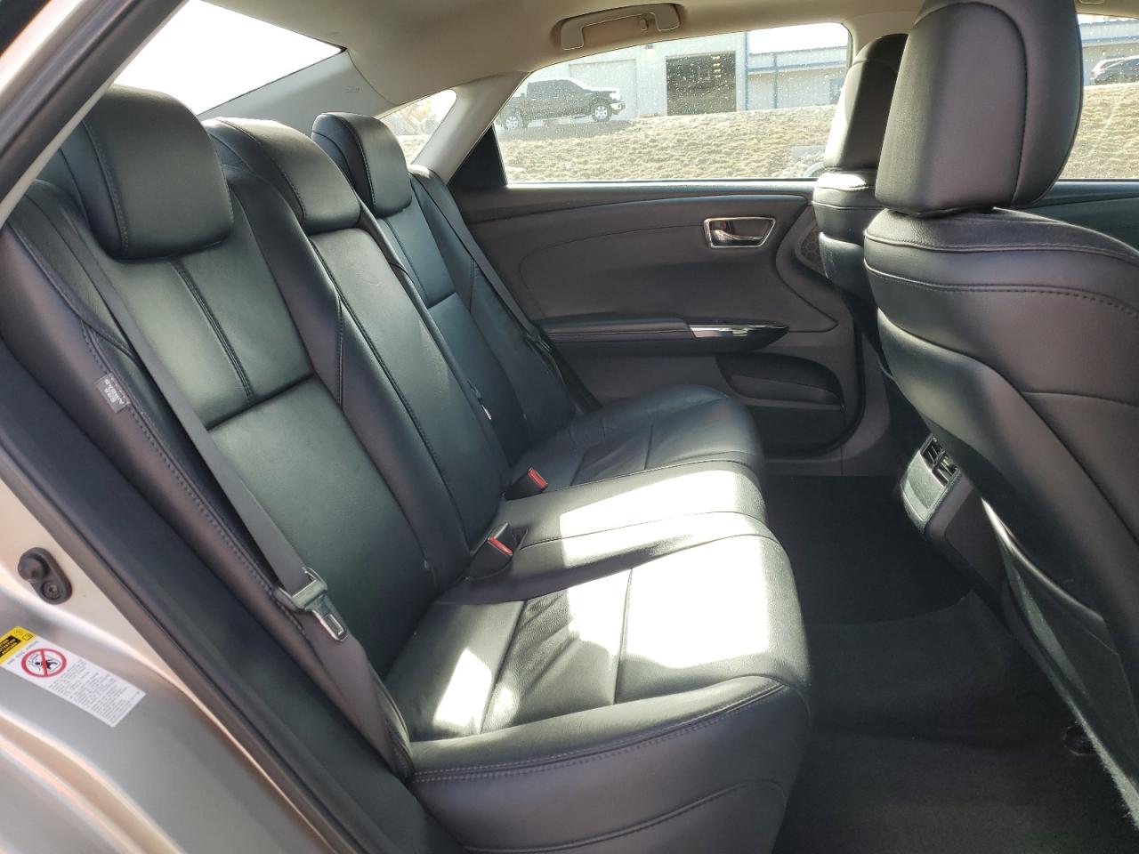 2013 Toyota Avalon - Image 11