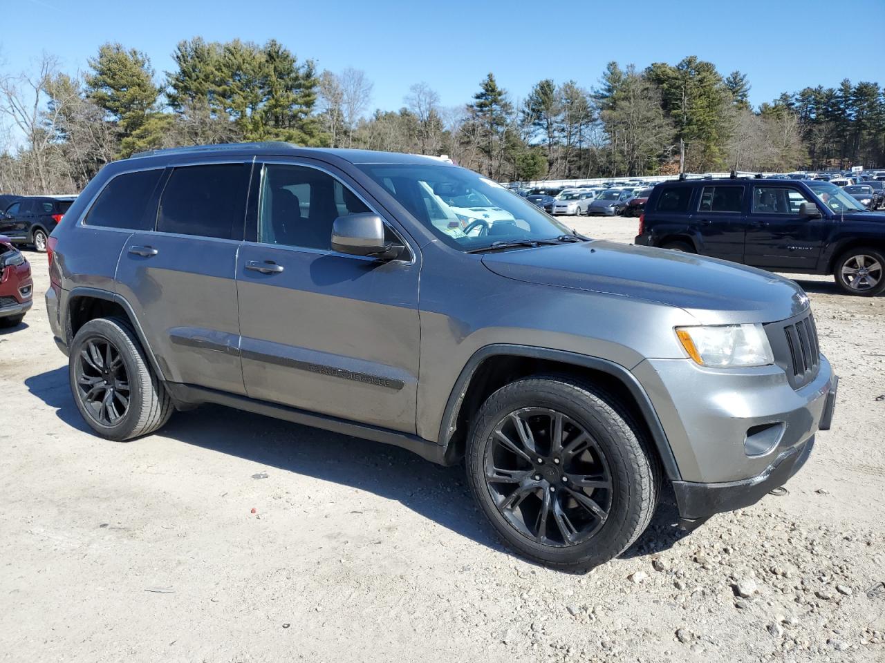 2012 Jeep Grand Cherokee - Image 4