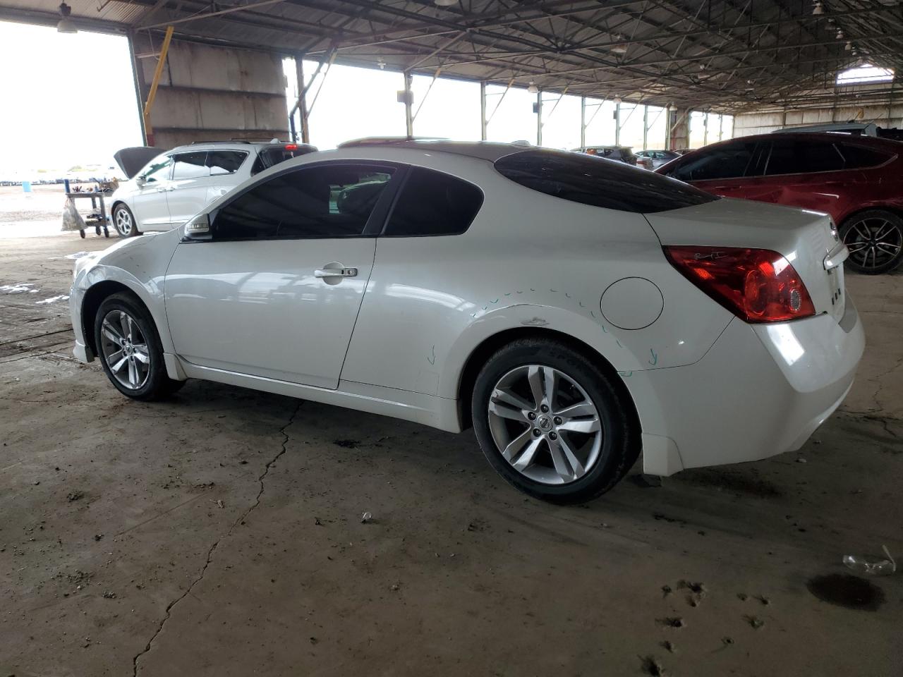 2011 Nissan Altima - Image 2