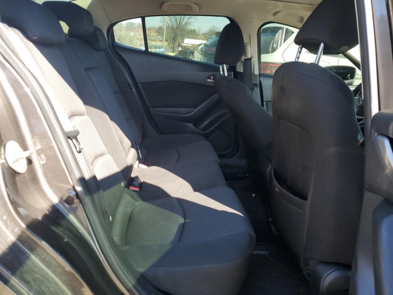 2016 Mazda 3 - Image 10