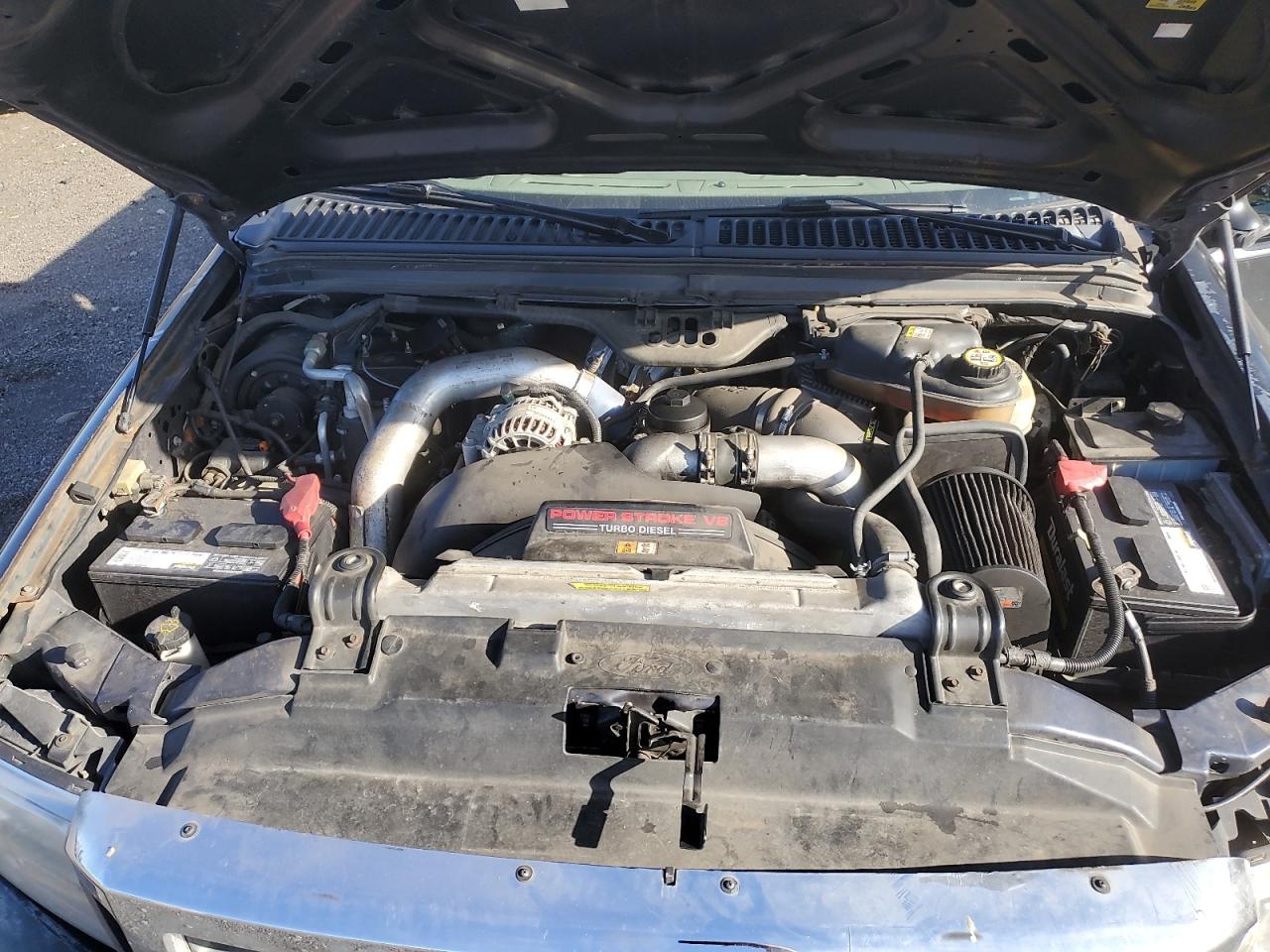 2004 Ford F350 - Image 11
