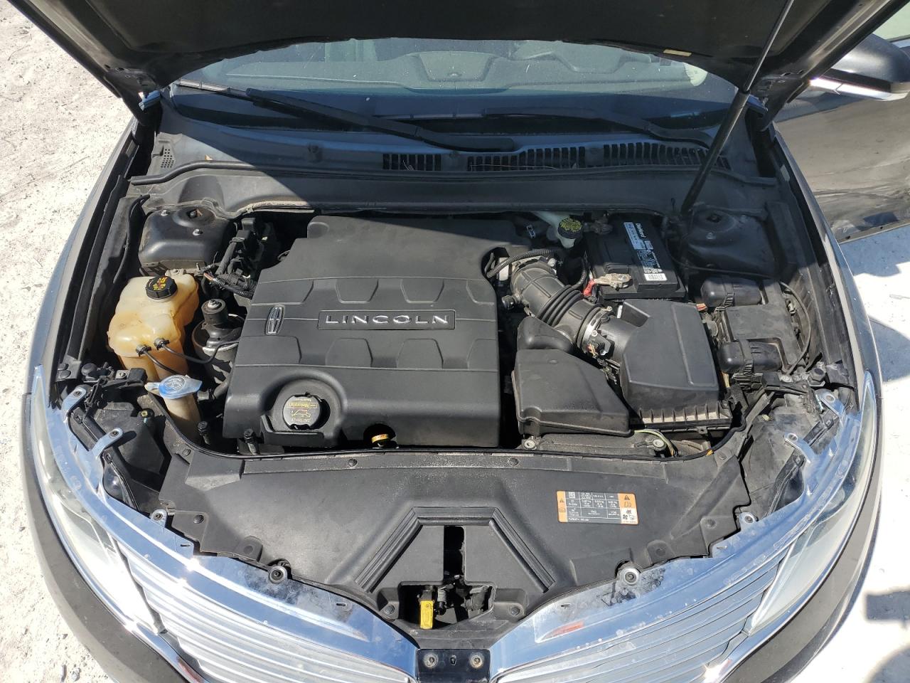 2013 Lincoln MKZ - Image 11