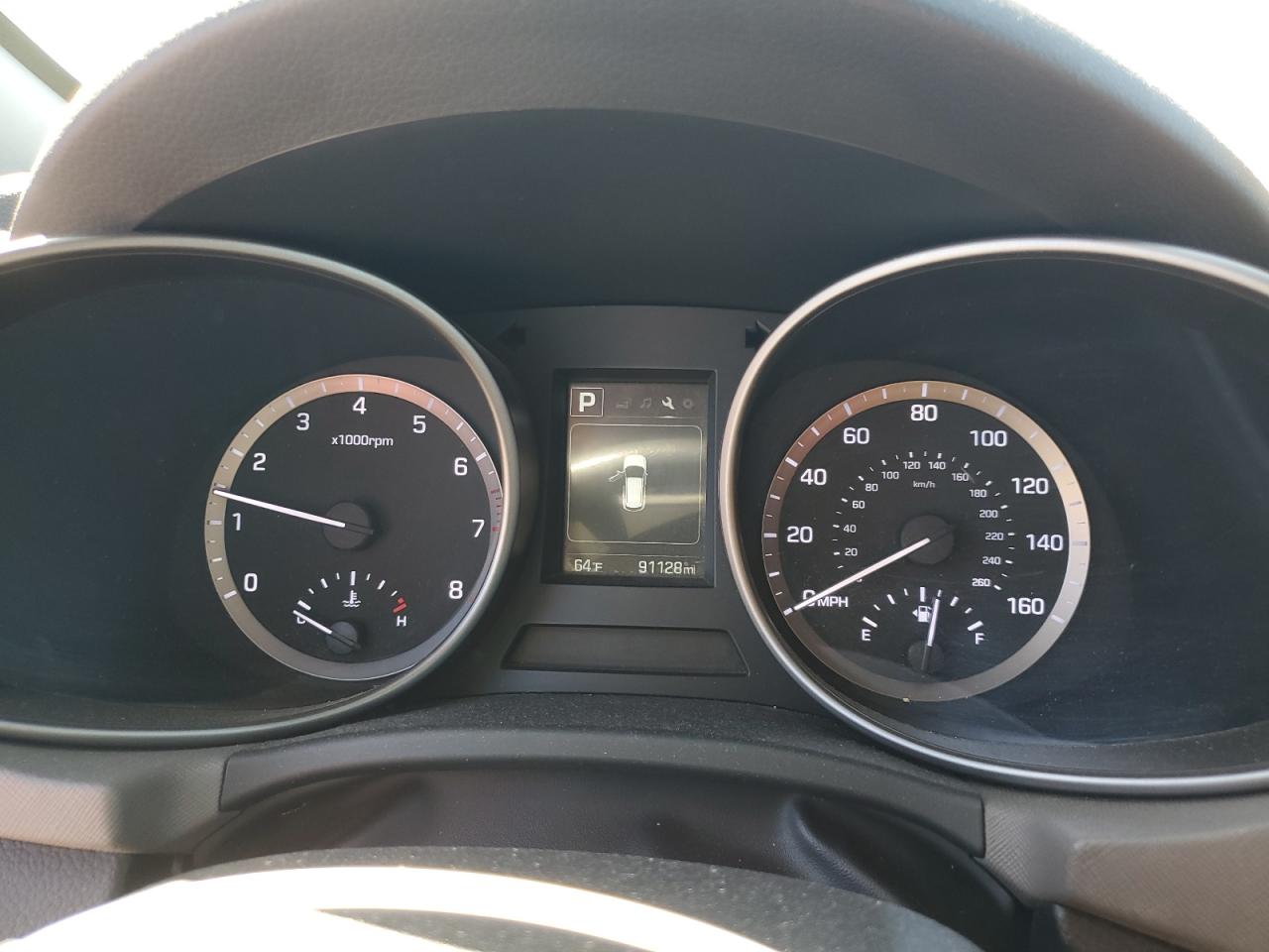 2017 Hyundai Santa Fe - Image 9