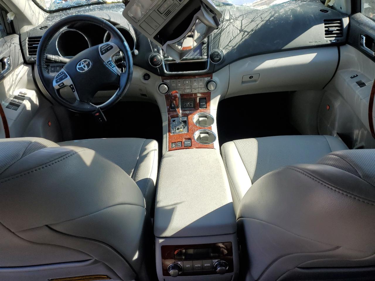 2013 Toyota Highlander - Image 8