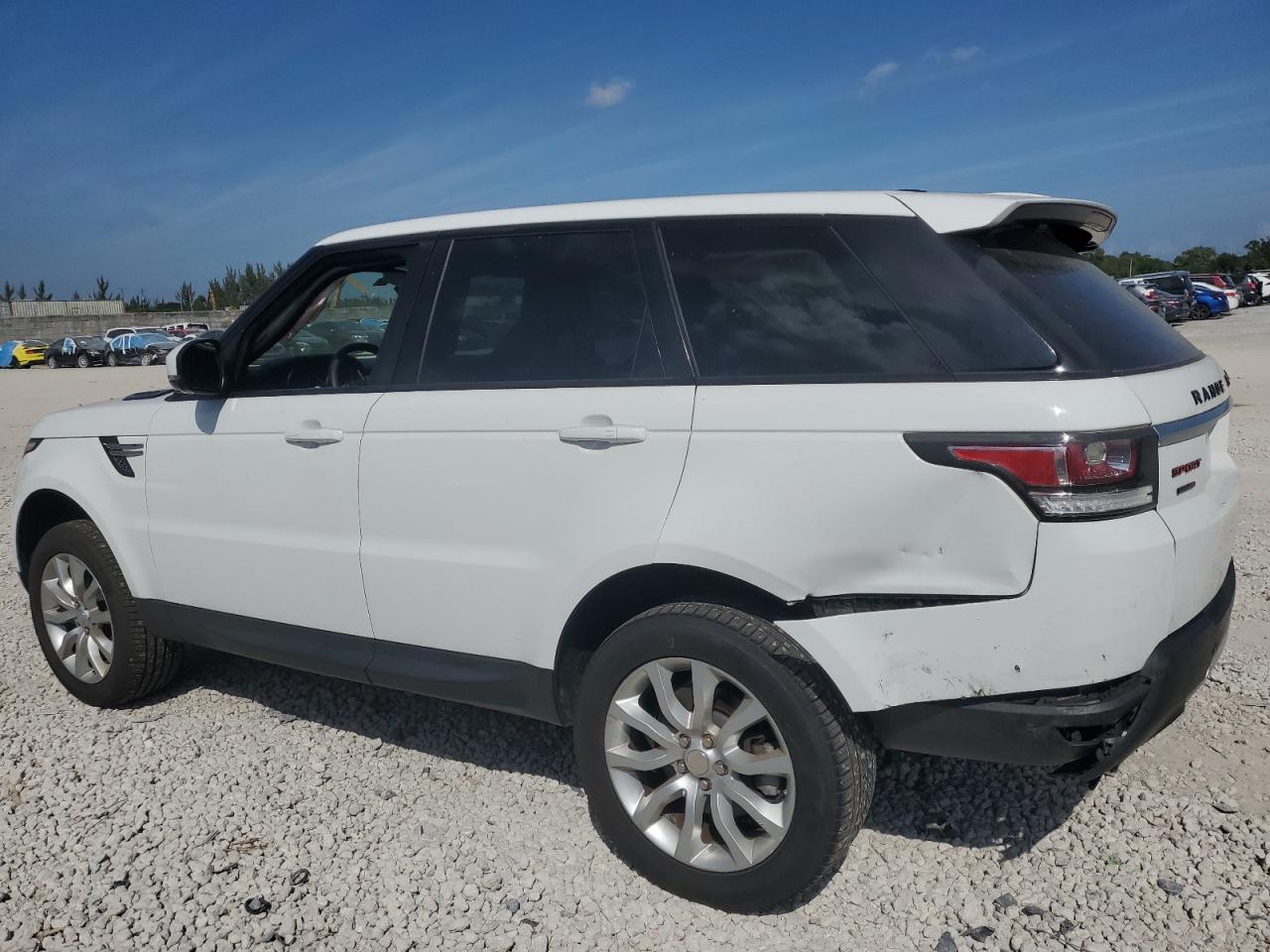 2014 Land Rover Range Rover - Image 2