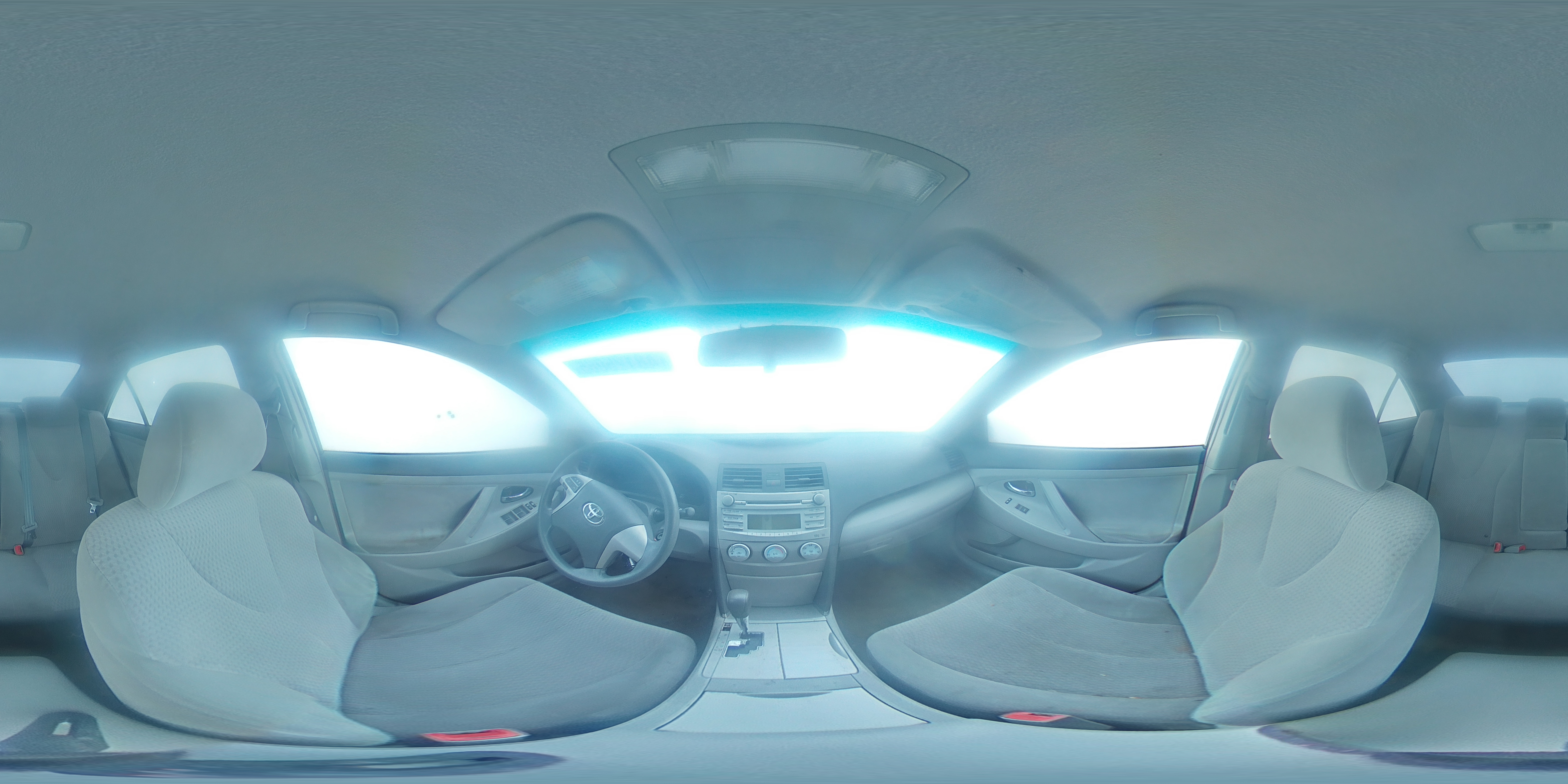 2010 Toyota Camry - Image 13