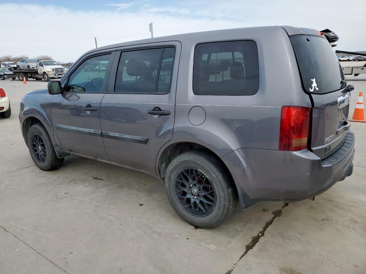 2014 Honda Pilot - Image 2