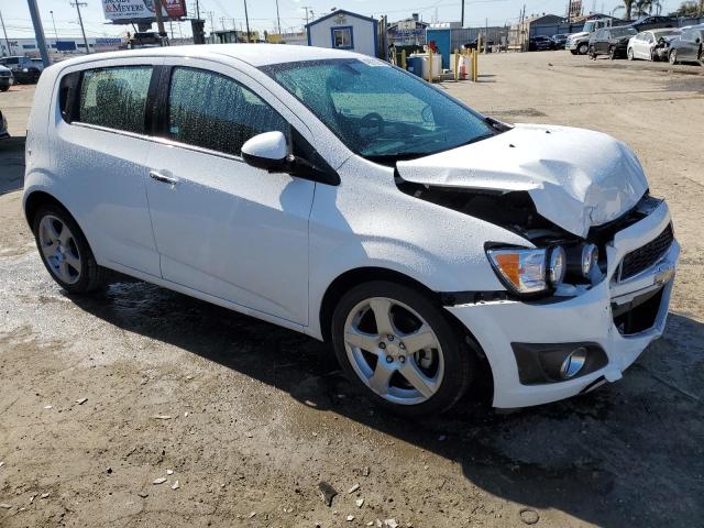 Хэтчбеки CHEVROLET SONIC 2015 Белый