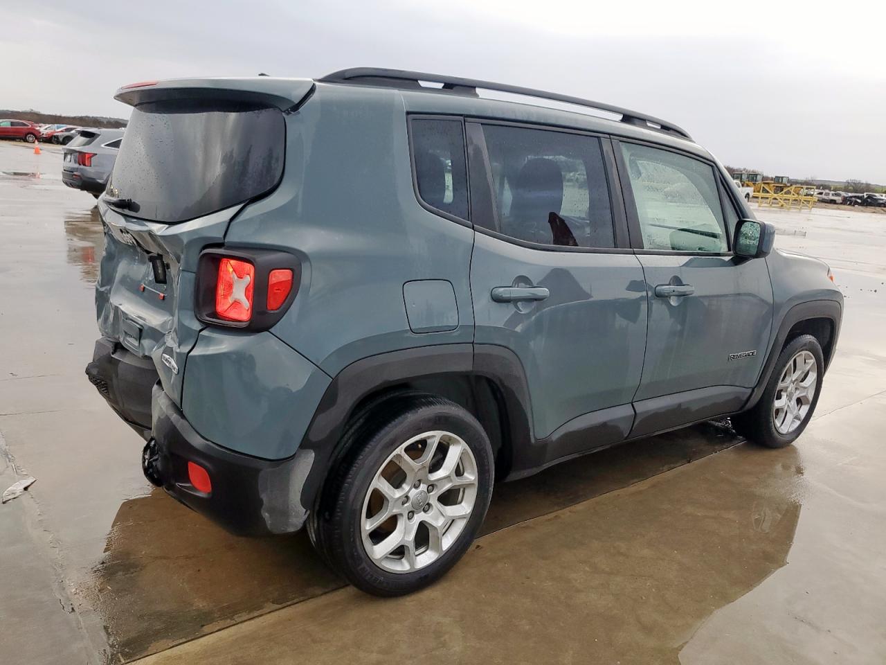 2018 Jeep Renegade - Image 3