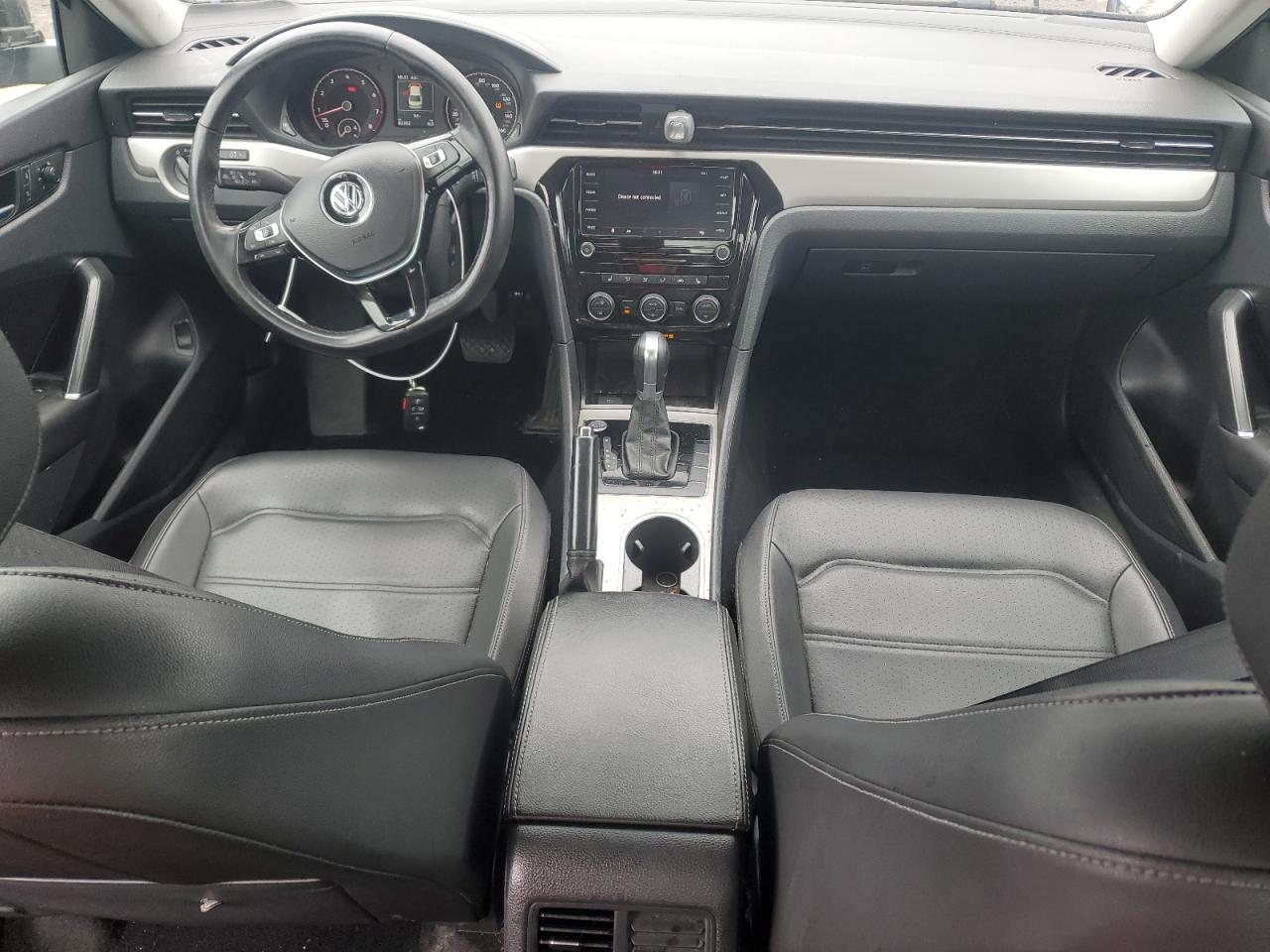 2020 Volkswagen Passat - Image 8