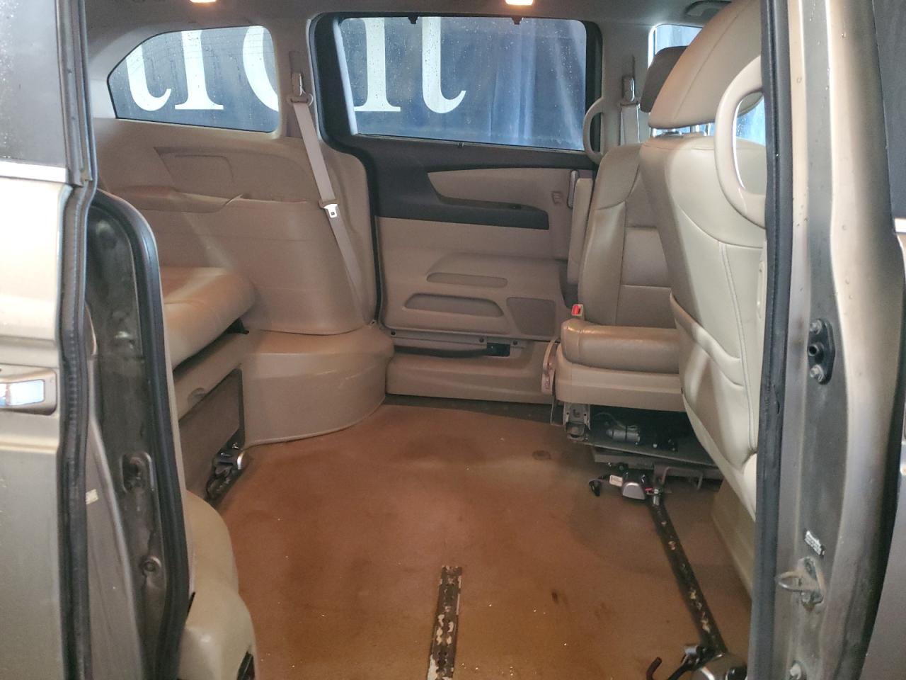 2013 Honda Odyssey - Image 11