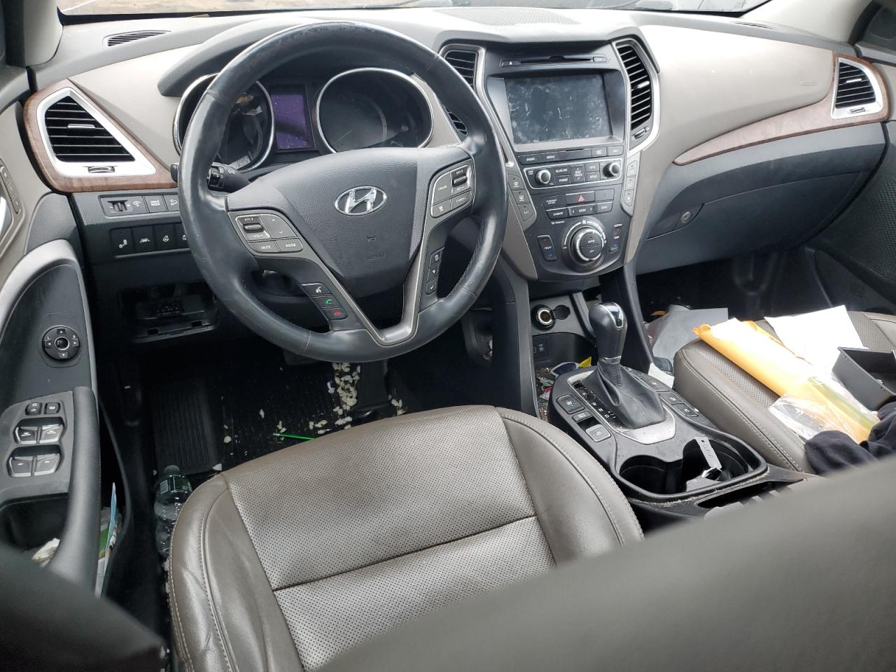 2017 Hyundai Santa Fe - Image 8