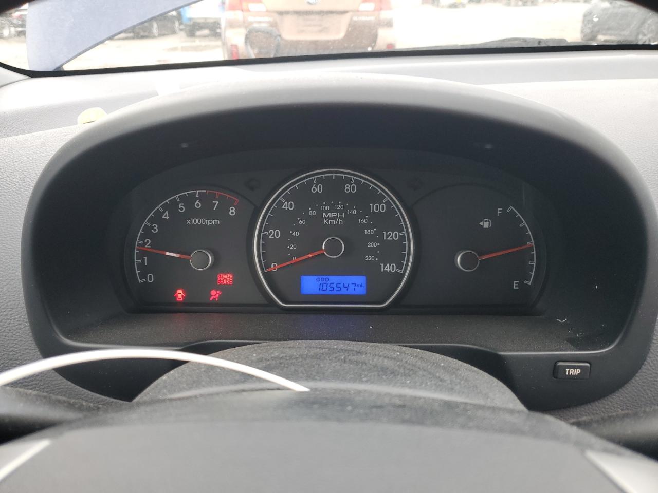 2010 Hyundai Elantra - Image 9