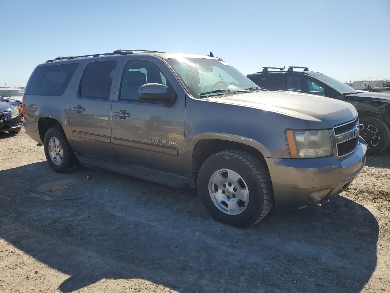 2011 Chevrolet Suburban - Image 4