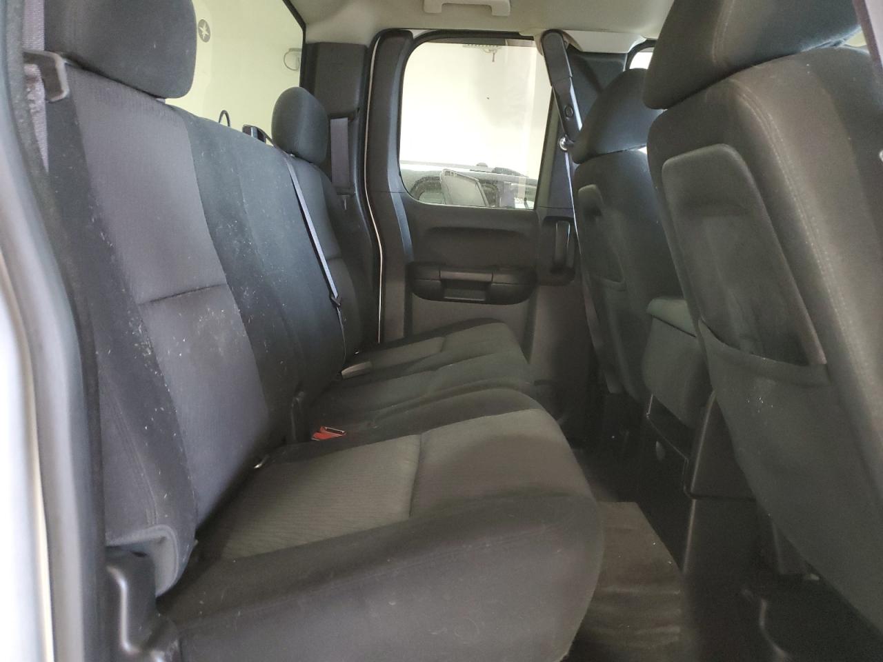 2013 Chevrolet Silverado - Image 10