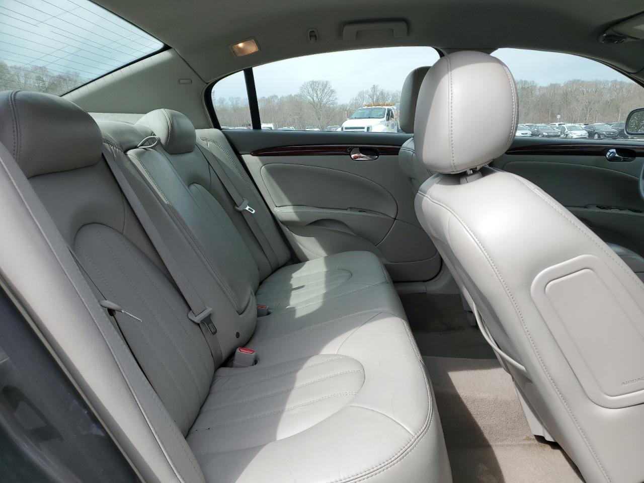 2006 Buick Lucerne - Image 10