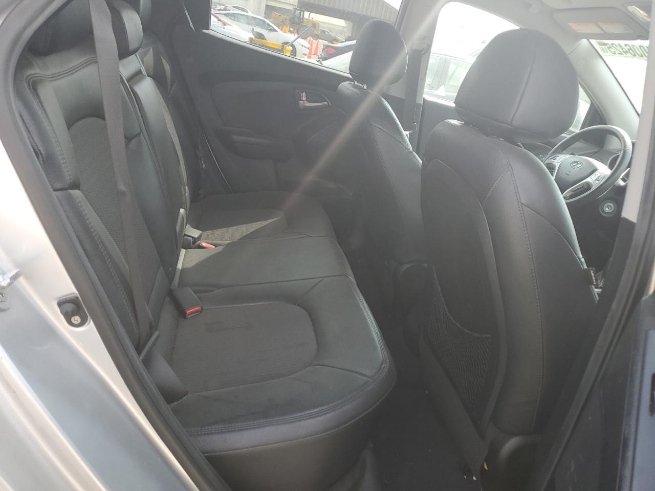 2013 Hyundai Tucson - Image 11