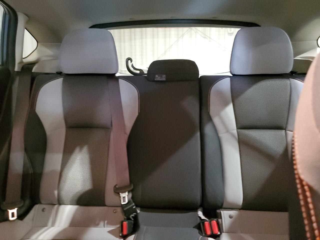 2018 Subaru XV - Image 10