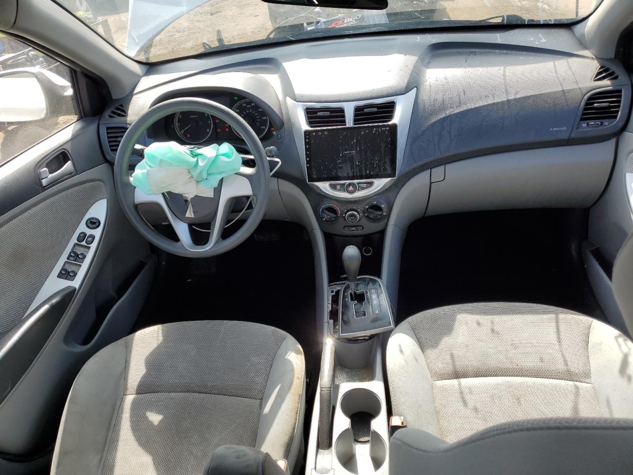 2014 Hyundai Accent - Image 8