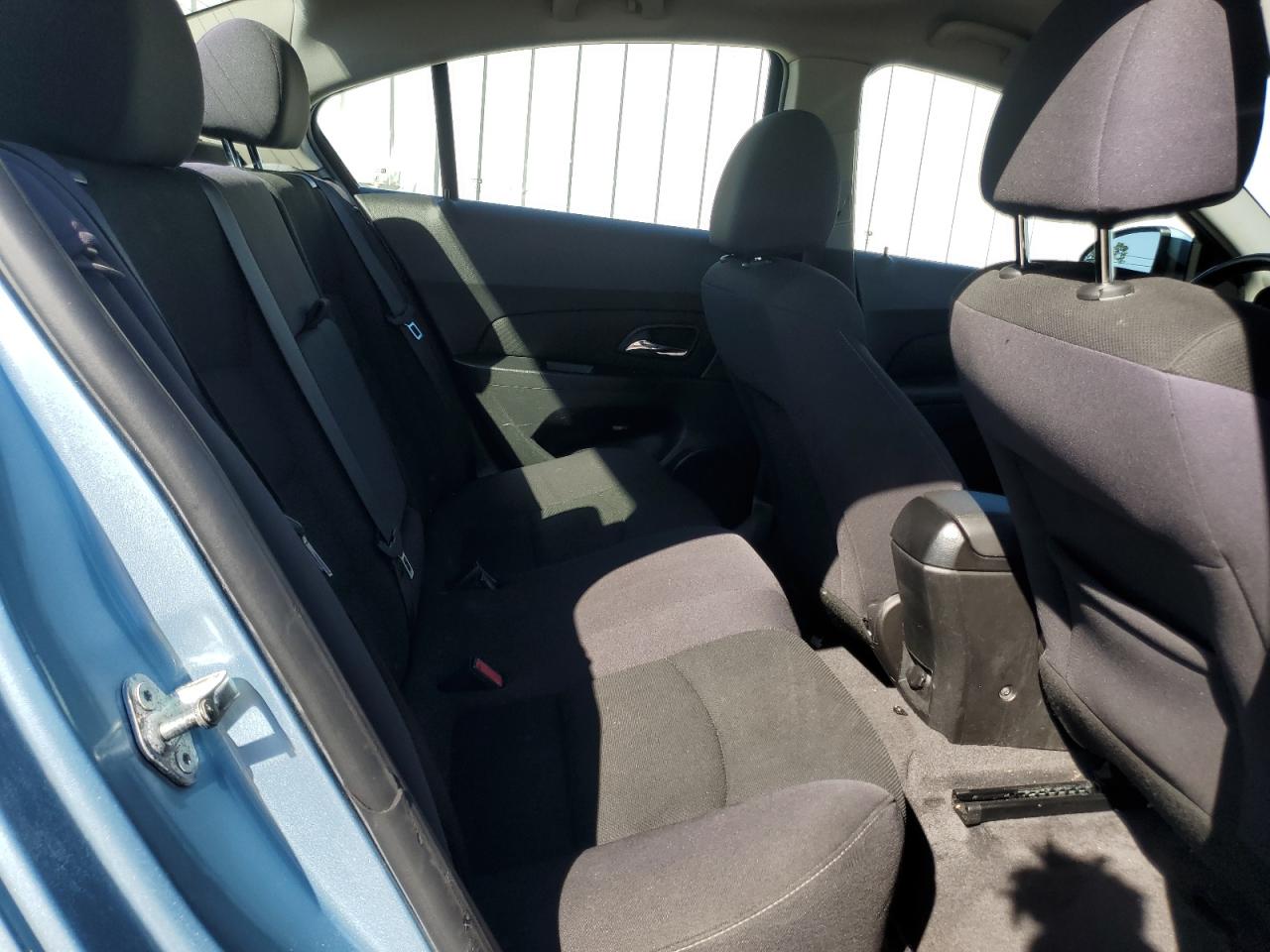 2012 Chevrolet Cruze - Image 10