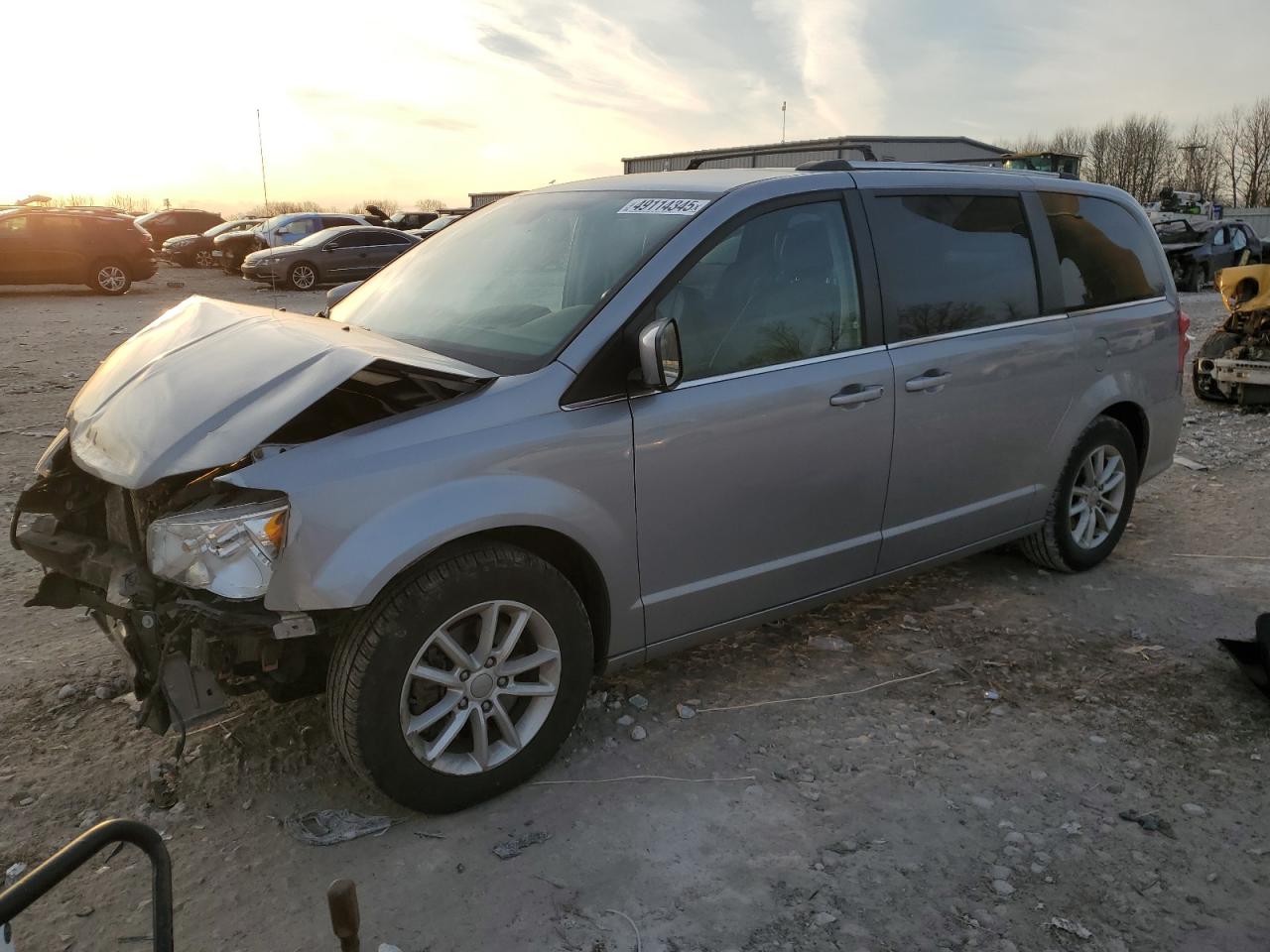 2019 Dodge Caravan - Image 1