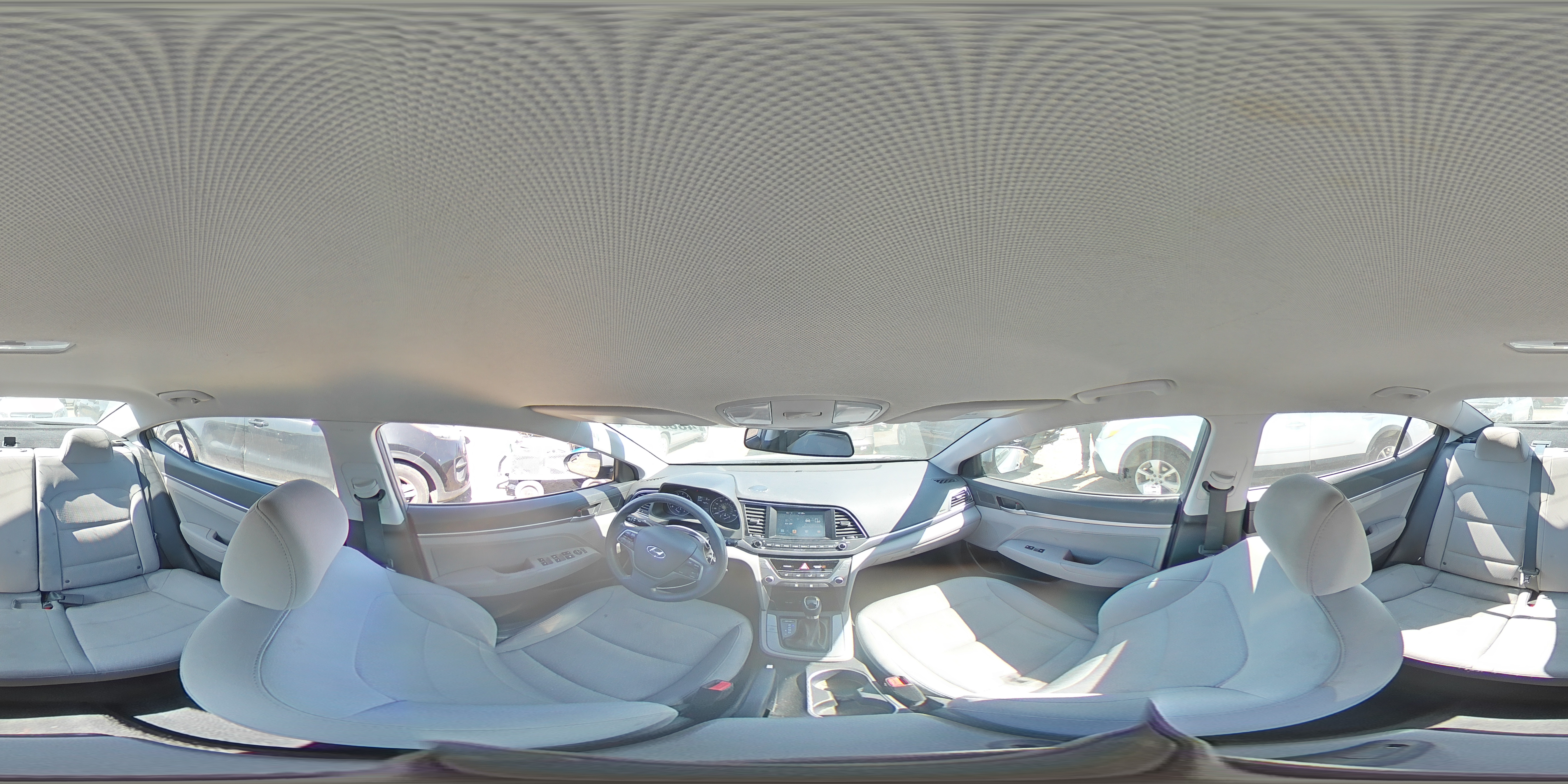 2017 Hyundai Elantra - Image 12