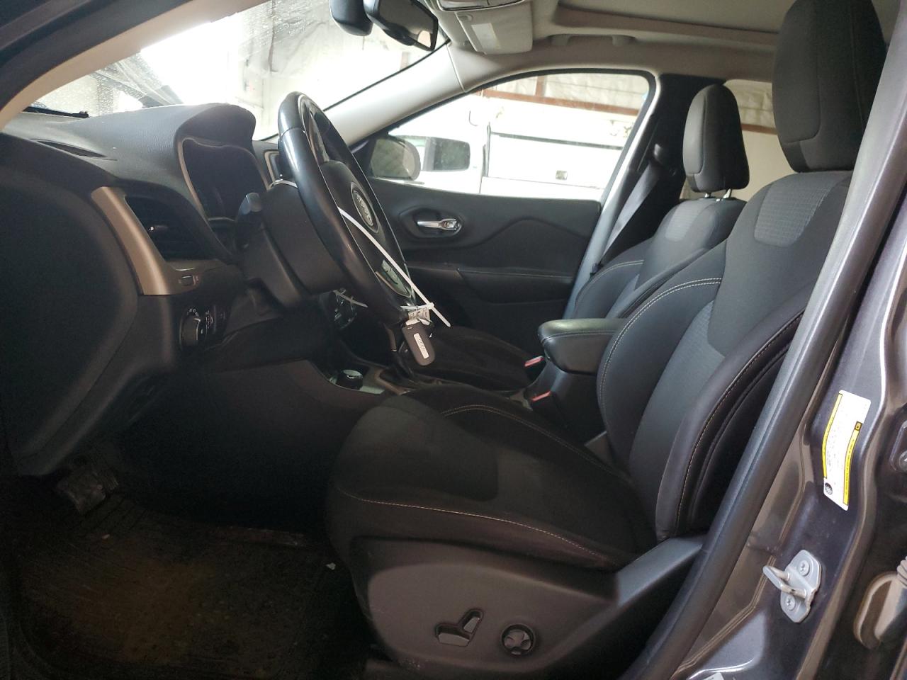 2015 Jeep Grand Cherokee - Image 7