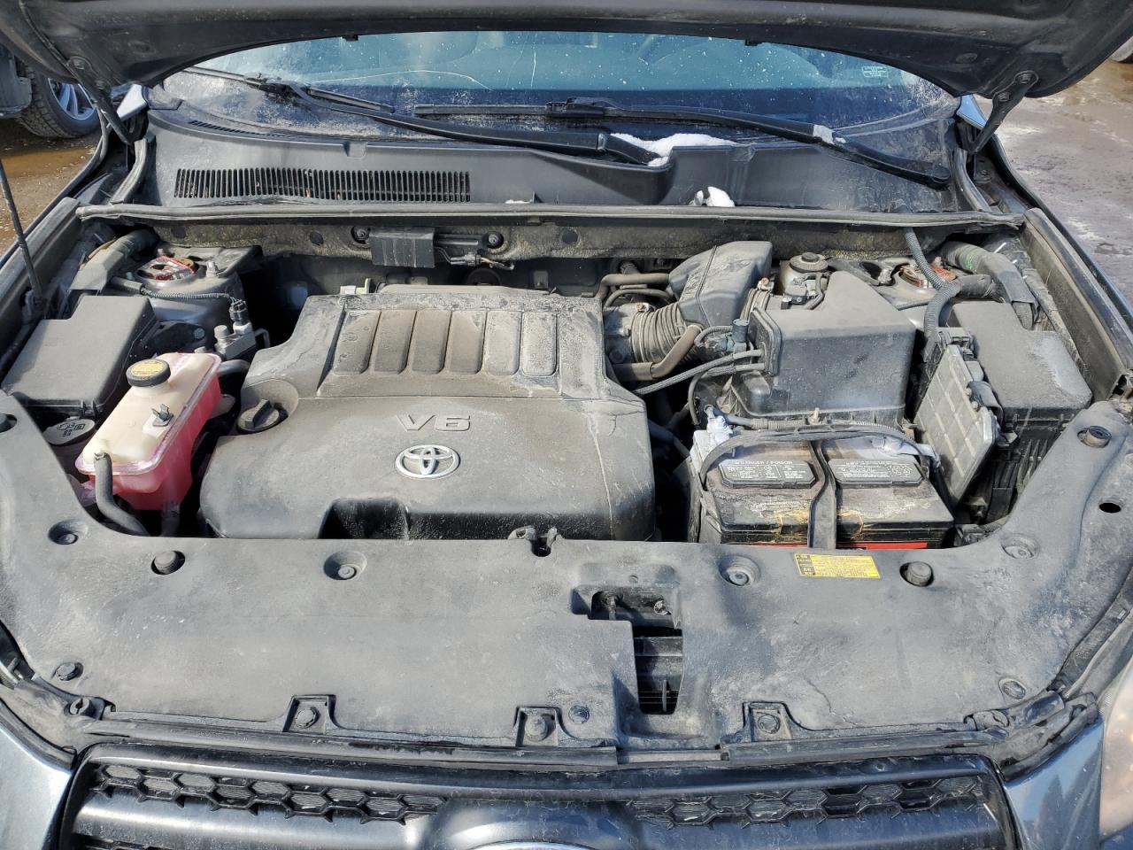 2010 Toyota RAV 4 - Image 12