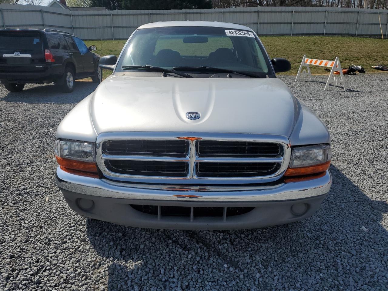 2001 Dodge Dakota - Image 5