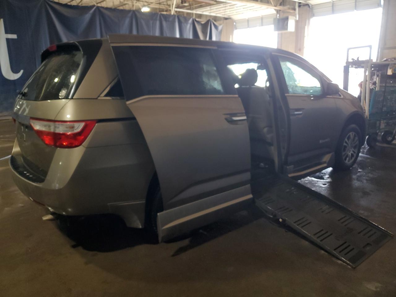 2013 Honda Odyssey - Image 3