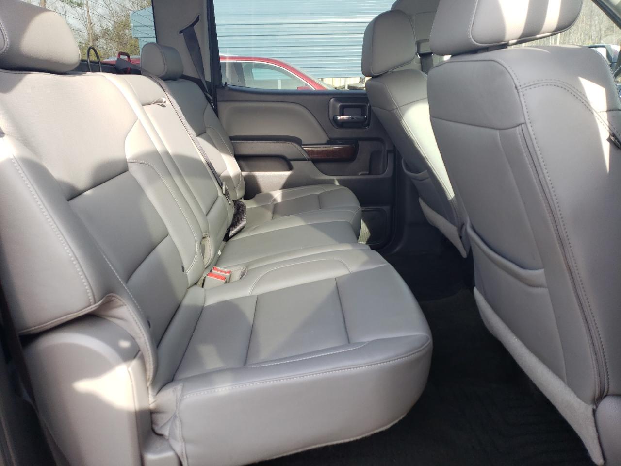2018 GMC Sierra - Image 10