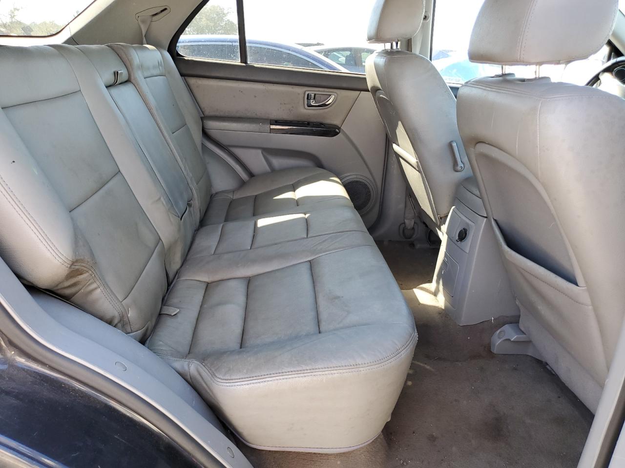 2008 Kia Sorento - Image 11