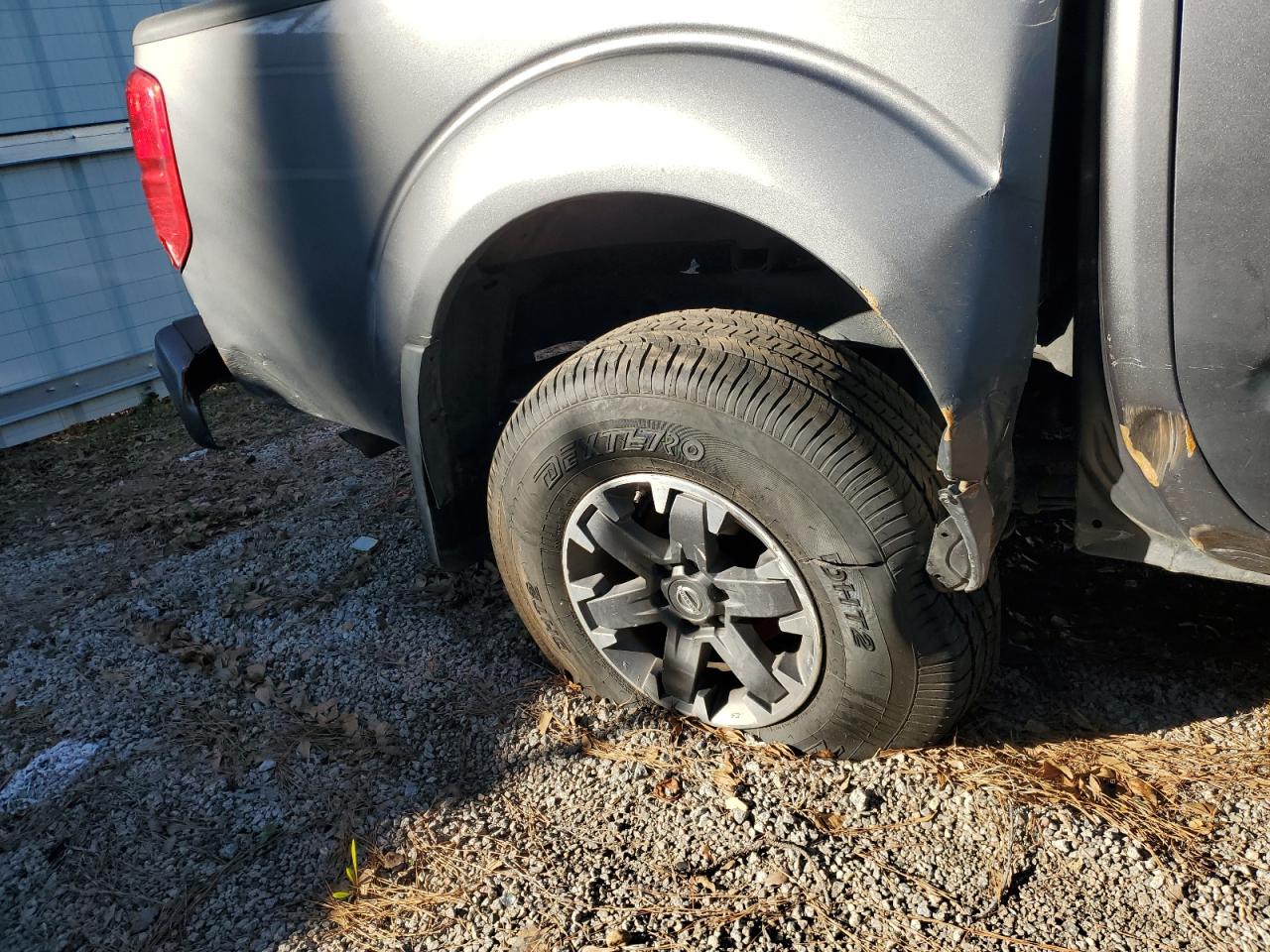 2018 Nissan Navara (Frontier) - Image 10